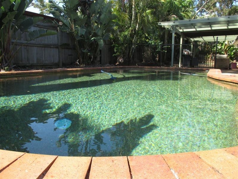 8 Chinnock Court, Alexandra Hills QLD 4161