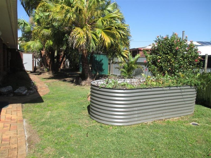 8 Chinnock Court, Alexandra Hills QLD 4161