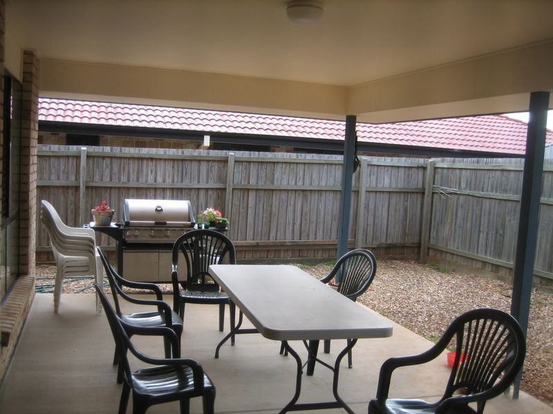 2 Seaholly Crescent, Victoria Point QLD 4165