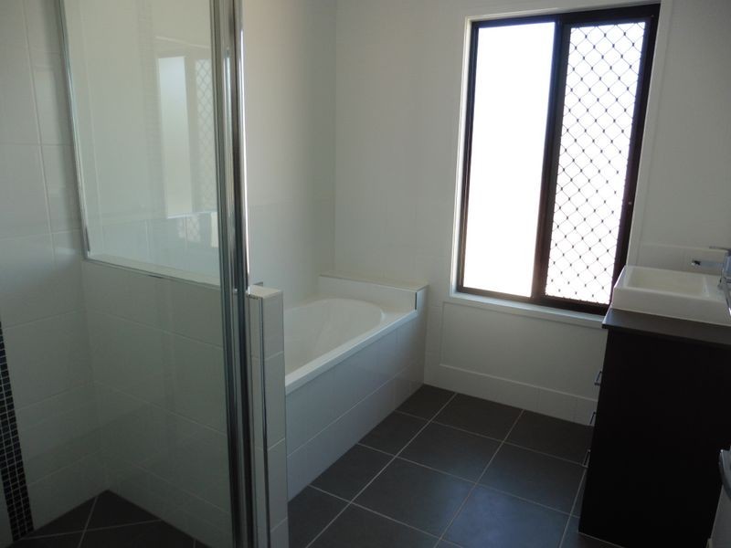 37 Bibury Street, Wellington Point QLD 4160