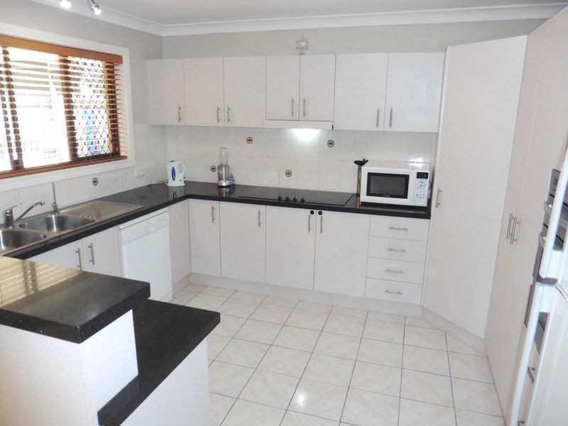 4 McCullagh Street, Cleveland QLD 4163