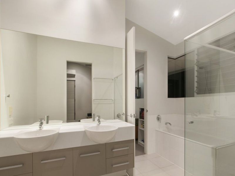 13 Wilson Esplanade, Victoria Point QLD 4165