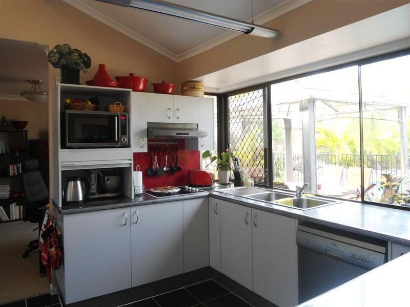 27 Anchorage Drive, Cleveland QLD 4163