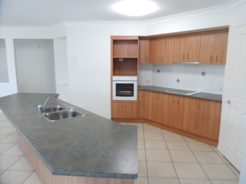 12 Foote Street, Redland Bay QLD 4165