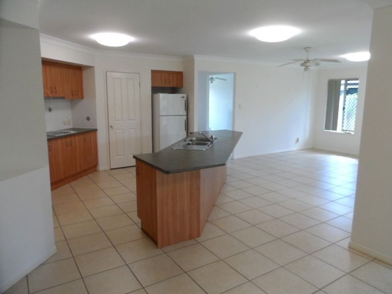 12 Foote Street, Redland Bay QLD 4165