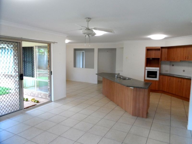 12 Foote Street, Redland Bay QLD 4165