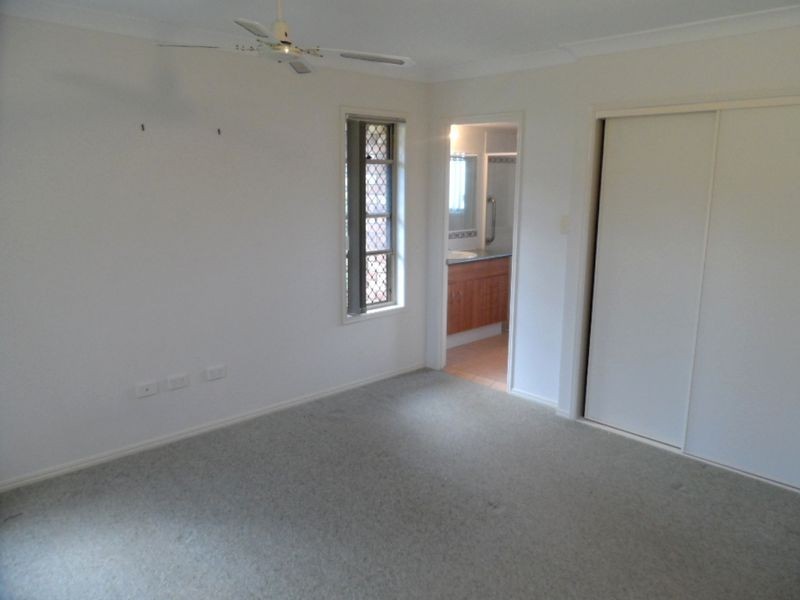 12 Foote Street, Redland Bay QLD 4165