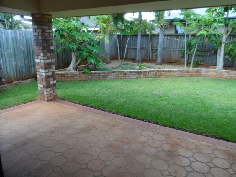 12 Foote Street, Redland Bay QLD 4165