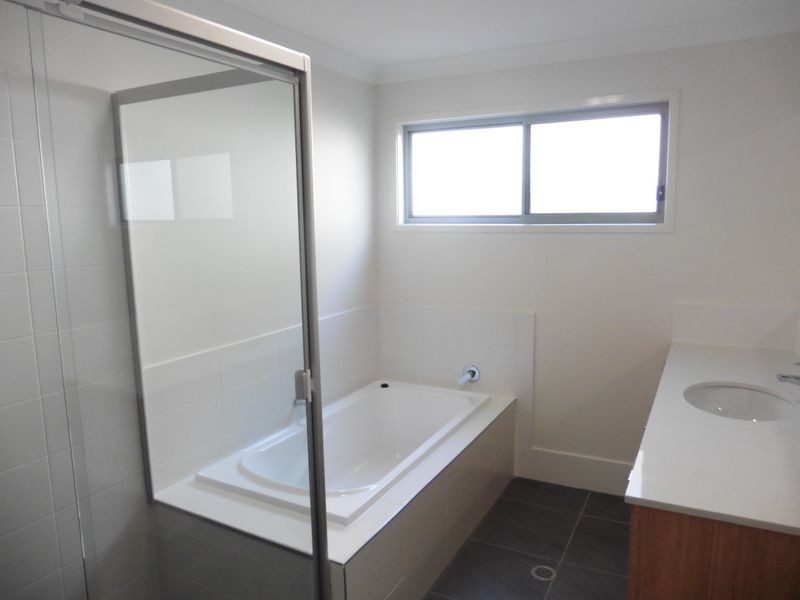 9A Edinburgh Street, Victoria Point QLD 4165