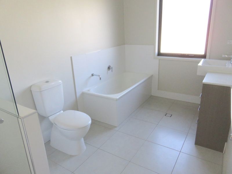 2/14 Bainbridge Street, Ormiston QLD 4160