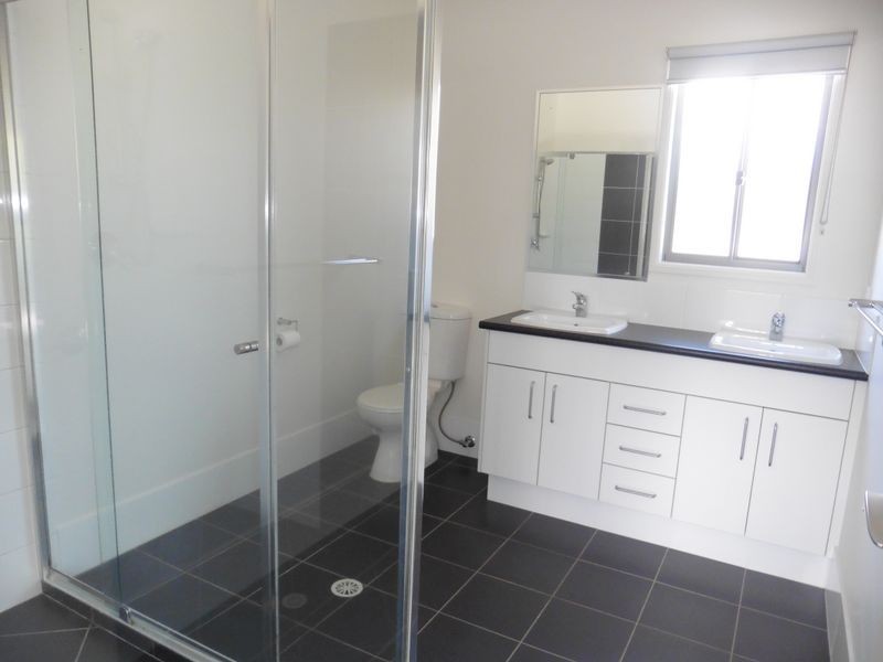 24 Booran Street, Lota QLD 4179