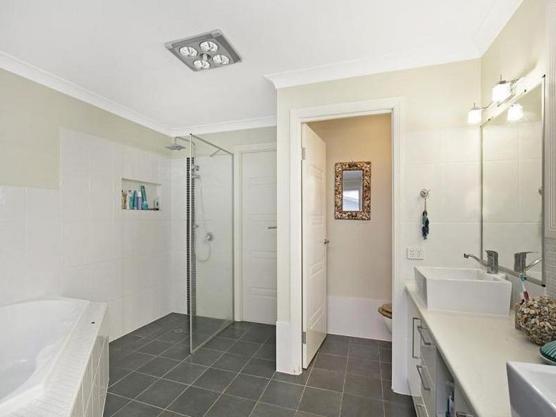 28 Waterville Drive, Thornlands QLD 4164