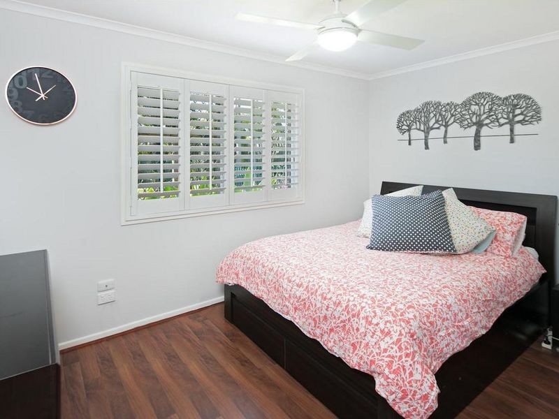2 Raven Street, Victoria Point QLD 4165