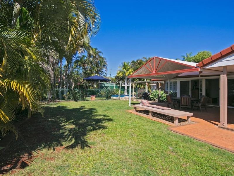 2 Raven Street, Victoria Point QLD 4165