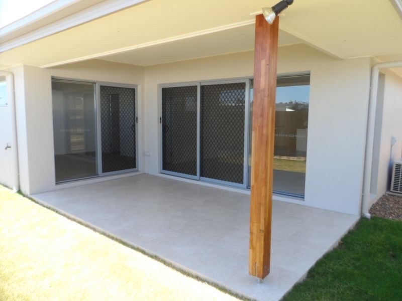 9 Ellabay Crescent, Redland Bay QLD 4165