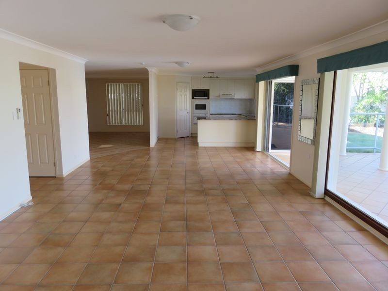 6 Piermont Place, Raby Bay QLD 4163