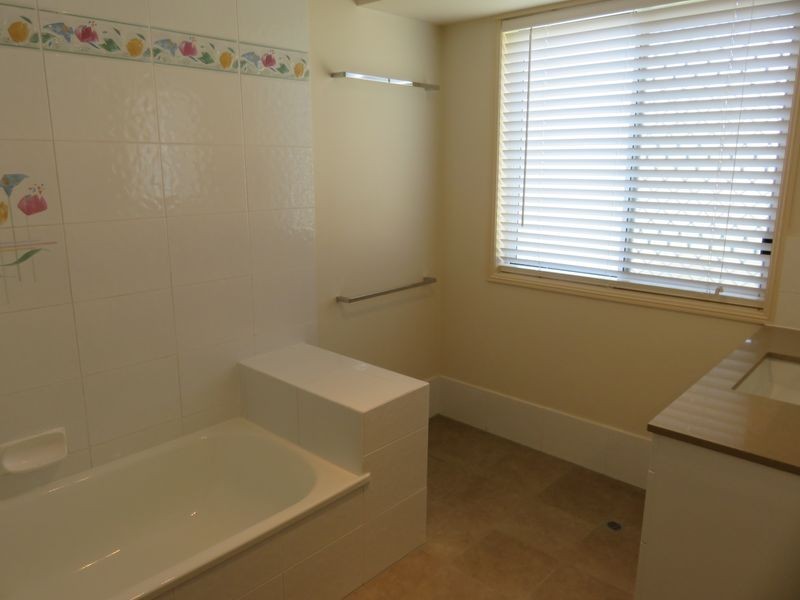 6 Piermont Place, Raby Bay QLD 4163