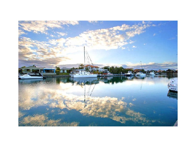 16 Sternlight Court, Raby Bay QLD 4163