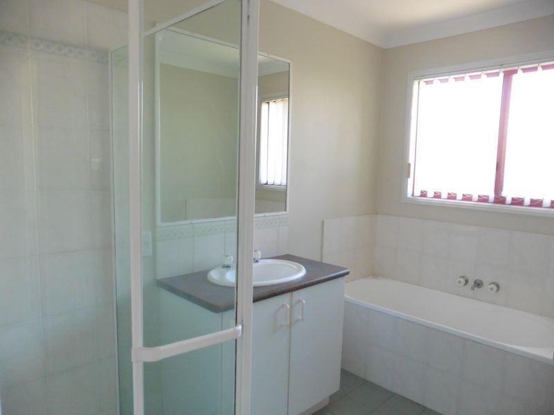 11 Camdre Court, Cleveland QLD 4163