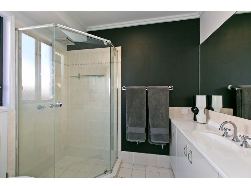 3 Merle Court, Birkdale QLD 4159