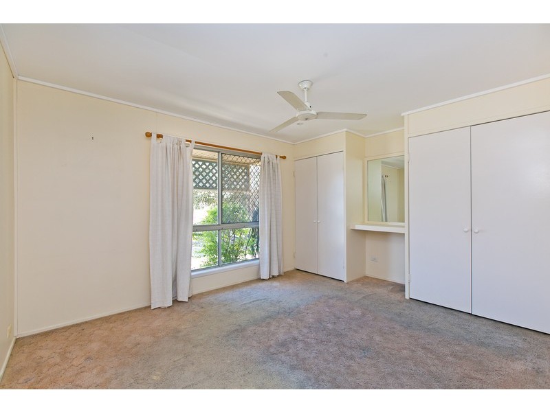 12 Tones Road, Mansfield QLD 4122