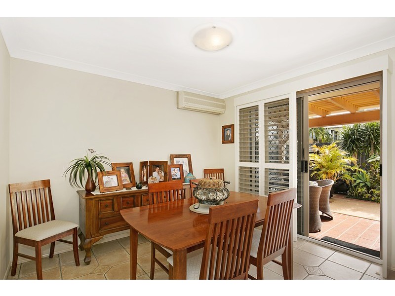 2/221 Shore Street West, Cleveland QLD 4163