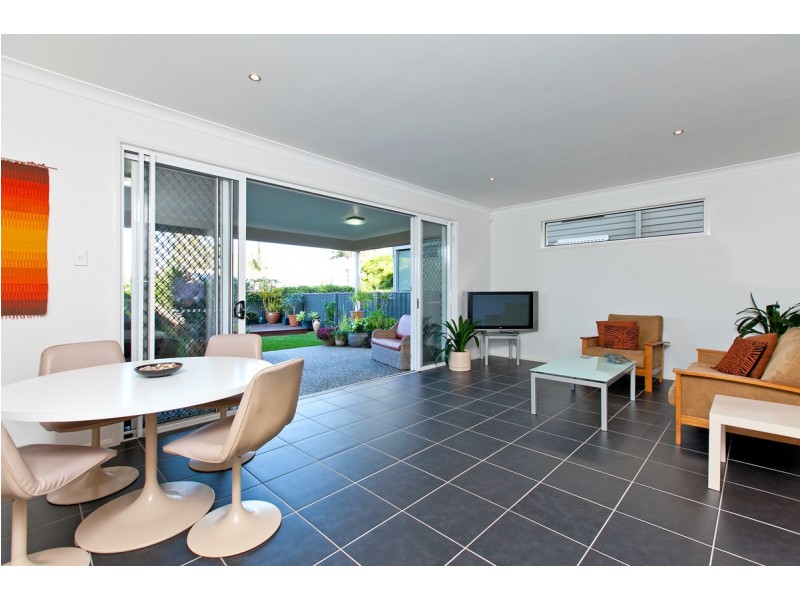 135 Passage Street, Cleveland QLD 4163