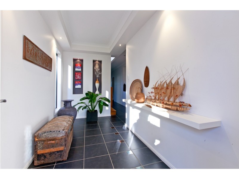 135 Passage Street, Cleveland QLD 4163