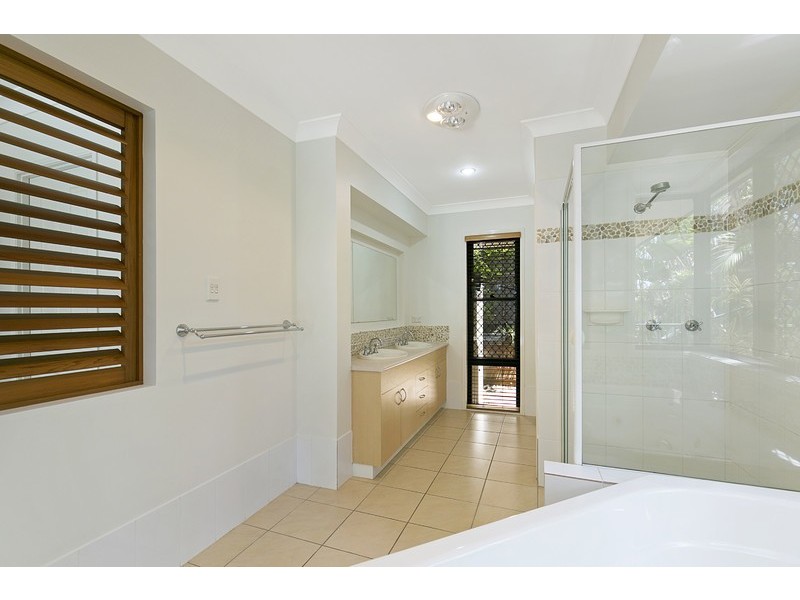 46 Attenborough Circuit, Redland Bay QLD 4165