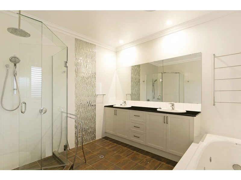 36 Platres Drive, Thornlands QLD 4164