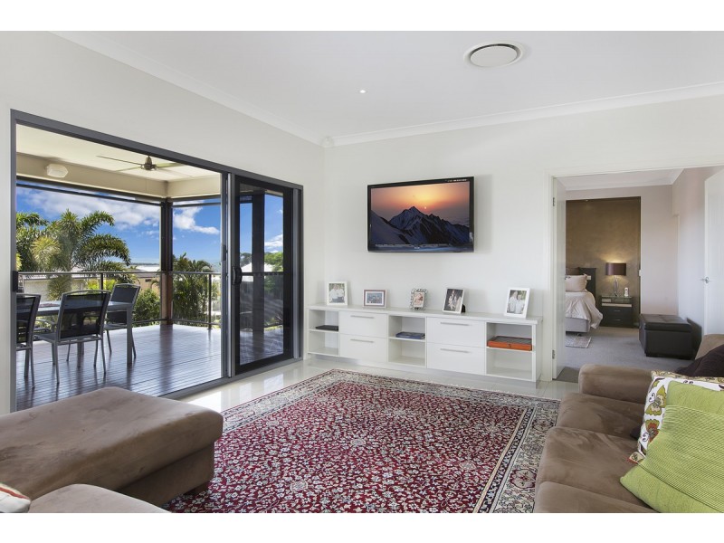 204 School Of Arts Road, Redland Bay QLD 4165