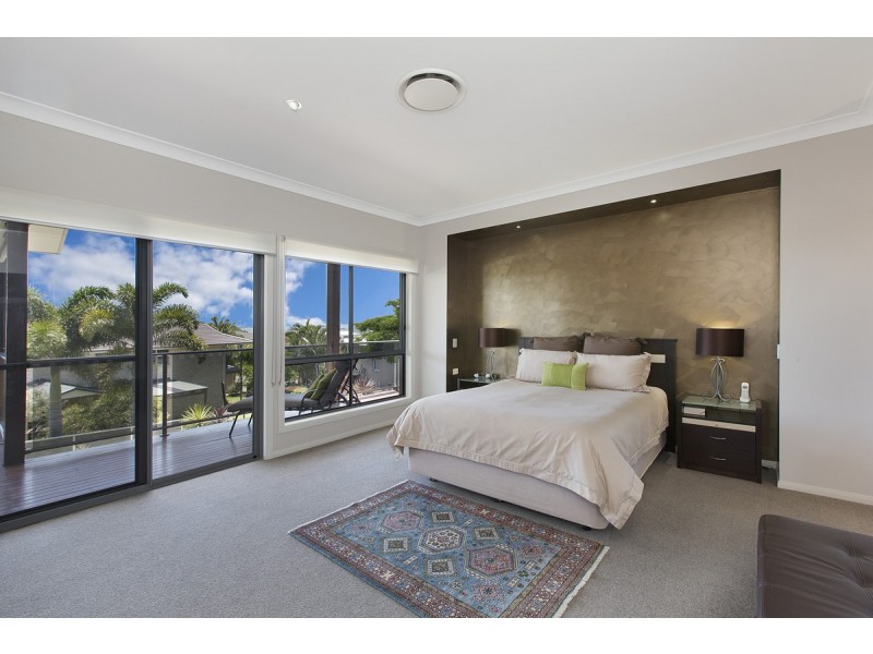 204 School Of Arts Road, Redland Bay QLD 4165