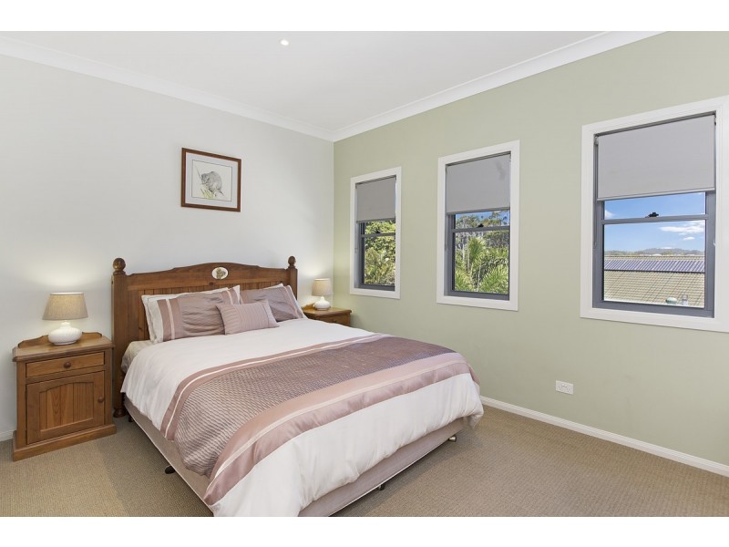 204 School Of Arts Road, Redland Bay QLD 4165