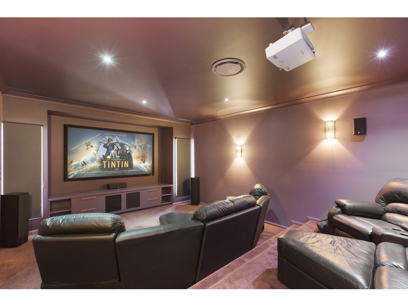 204 School Of Arts Road, Redland Bay QLD 4165