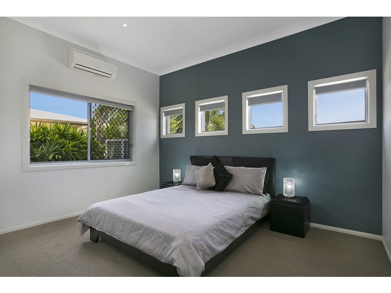 204 School Of Arts Road, Redland Bay QLD 4165