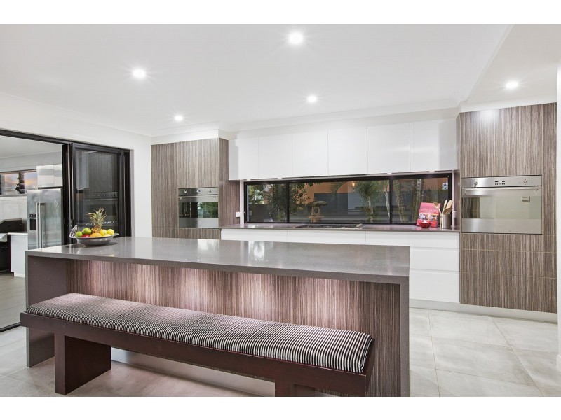 39 Plymouth Court, Raby Bay QLD 4163