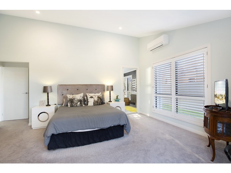 39 Plymouth Court, Raby Bay QLD 4163