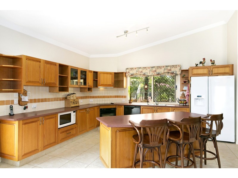 7 Bellevista Crescent, Wellington Point QLD 4160