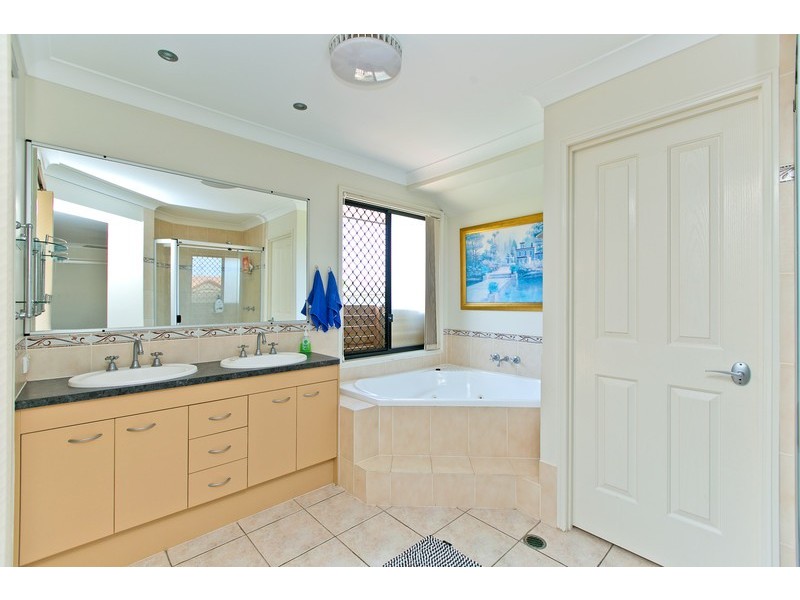 4 Conley Avenue, Thornlands QLD 4164