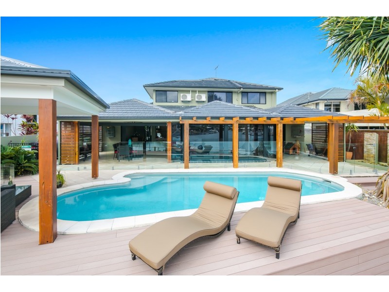 2 Seacrest Court, Raby Bay QLD 4163