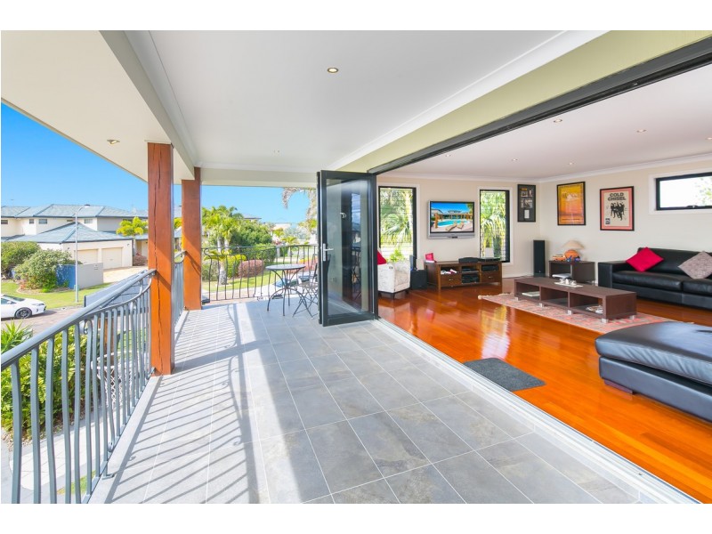 2 Seacrest Court, Raby Bay QLD 4163