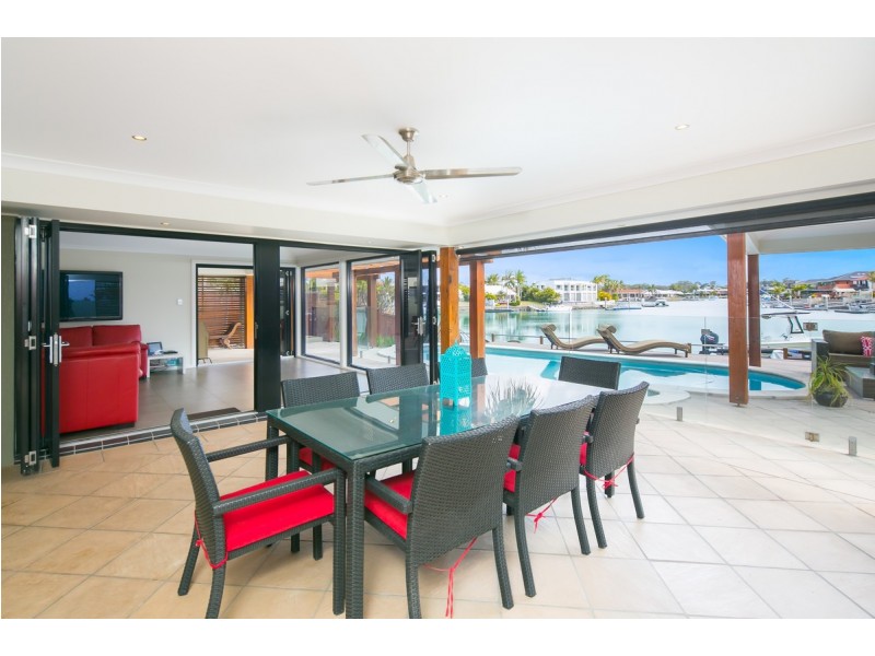 2 Seacrest Court, Raby Bay QLD 4163