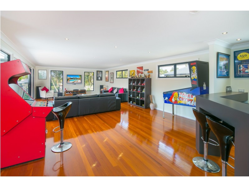 2 Seacrest Court, Raby Bay QLD 4163