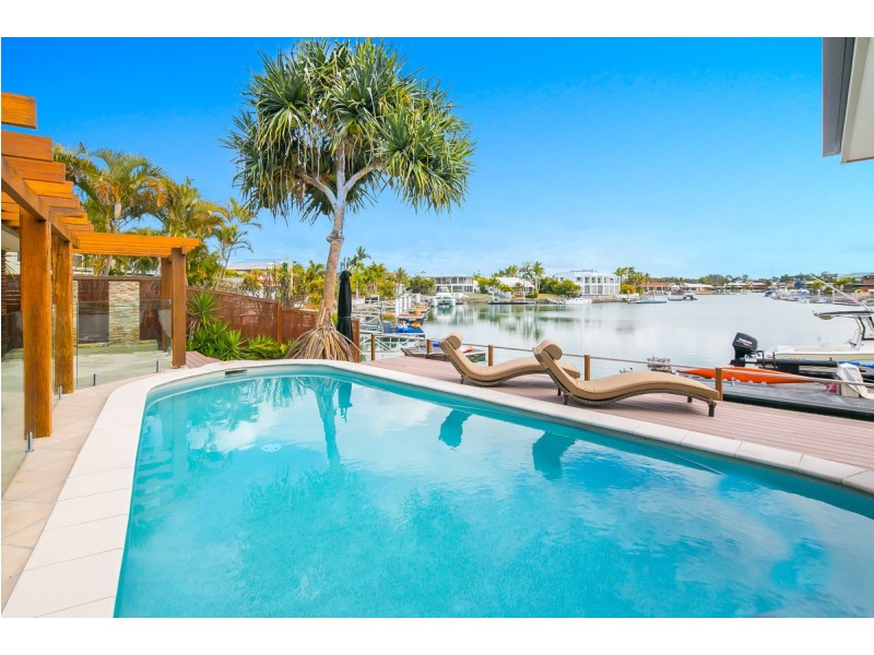 2 Seacrest Court, Raby Bay QLD 4163