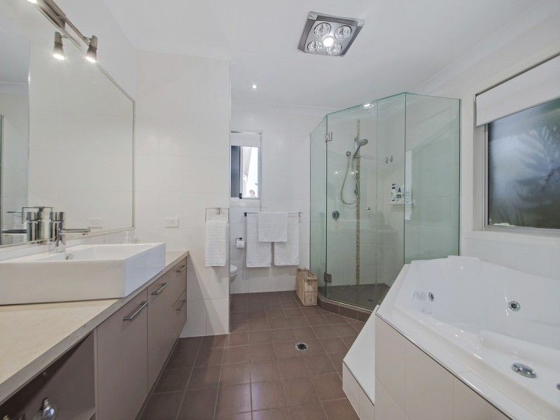 17 Beddoe Street, Thornlands QLD 4164