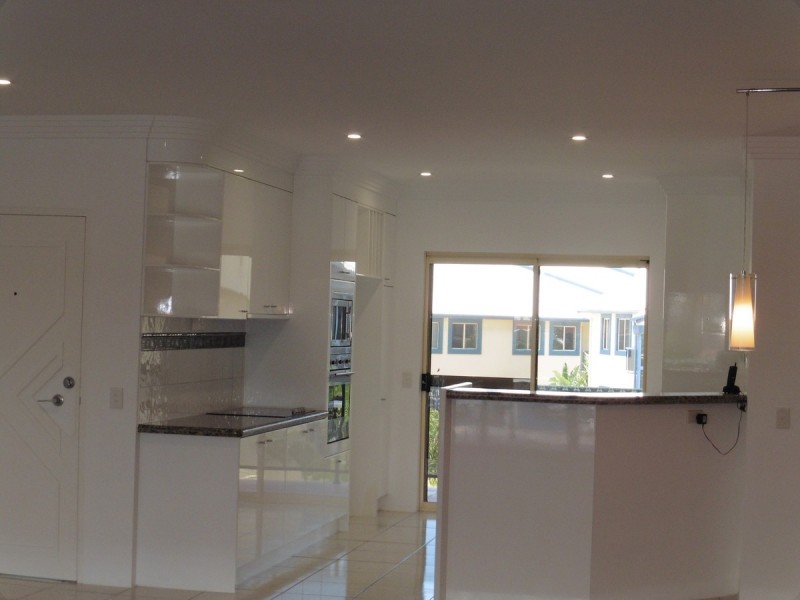 11/12 Esperance Court, Raby Bay QLD 4163