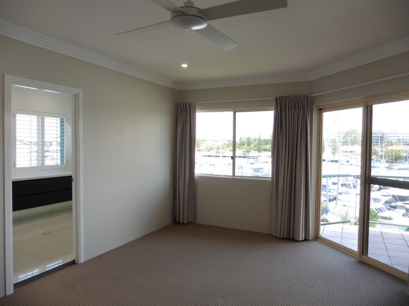 11/12 Esperance Court, Raby Bay QLD 4163