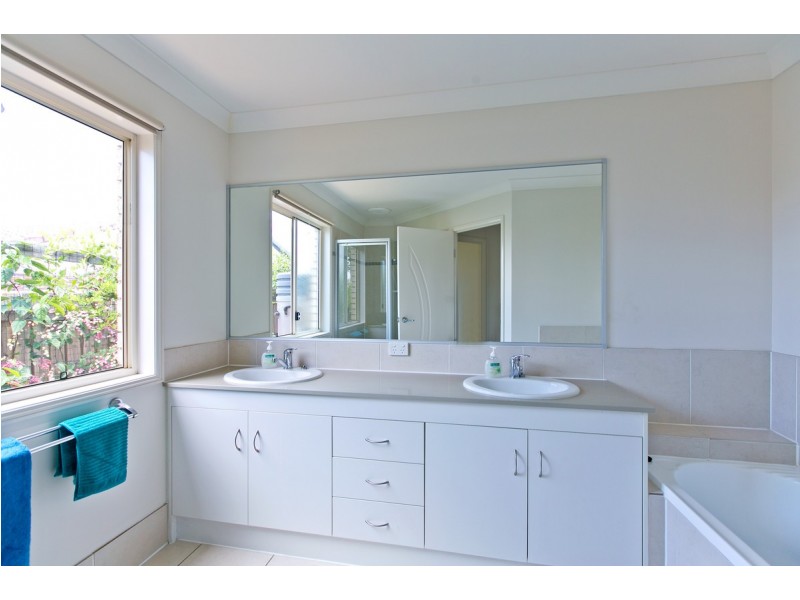 82 Aspect Drive, Victoria Point QLD 4165