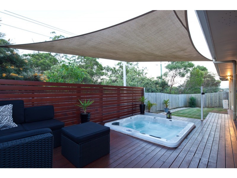 19 Portland Parade, Redland Bay QLD 4165