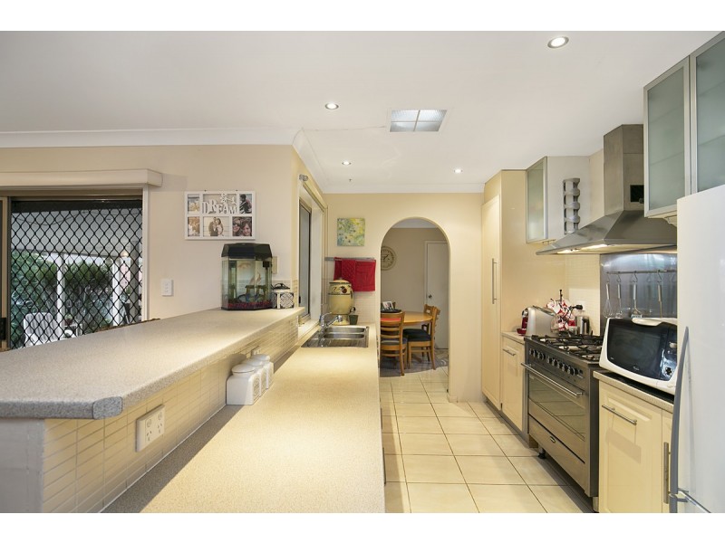 8 Penguin Street, Wellington Point QLD 4160